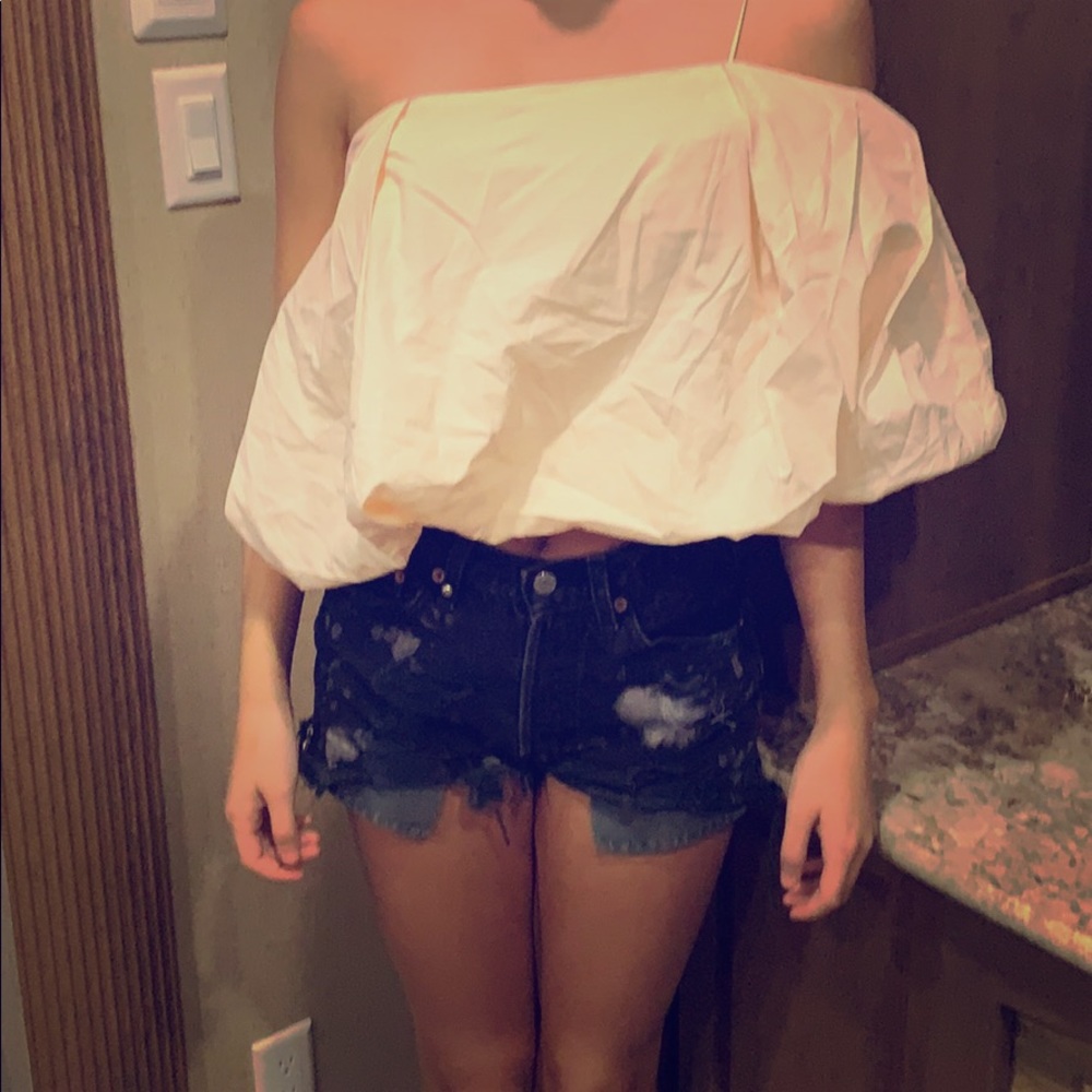 Pale pink top